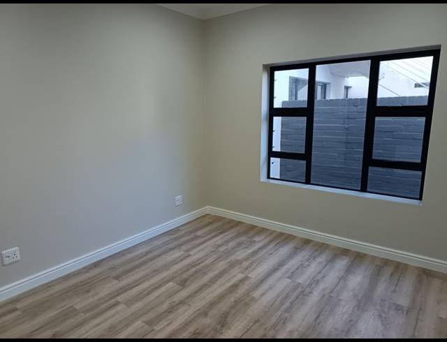 3 BEDROOM HOUSE FOR SALE IN HARTENBOS HEUWELS